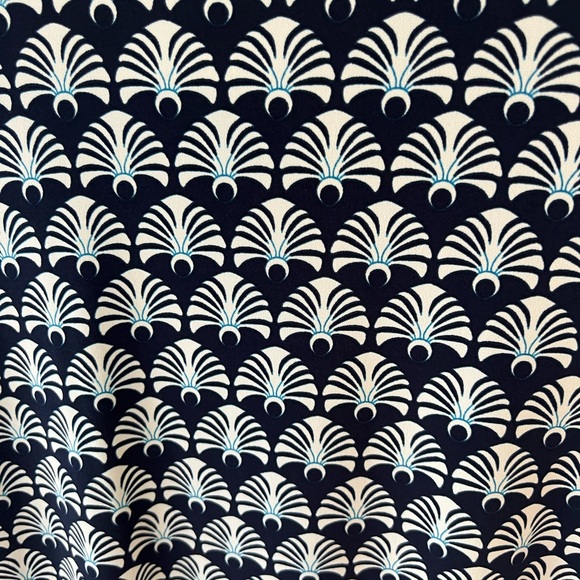 Patterned crossover top by Charter Club size L - Picture 5 of 8